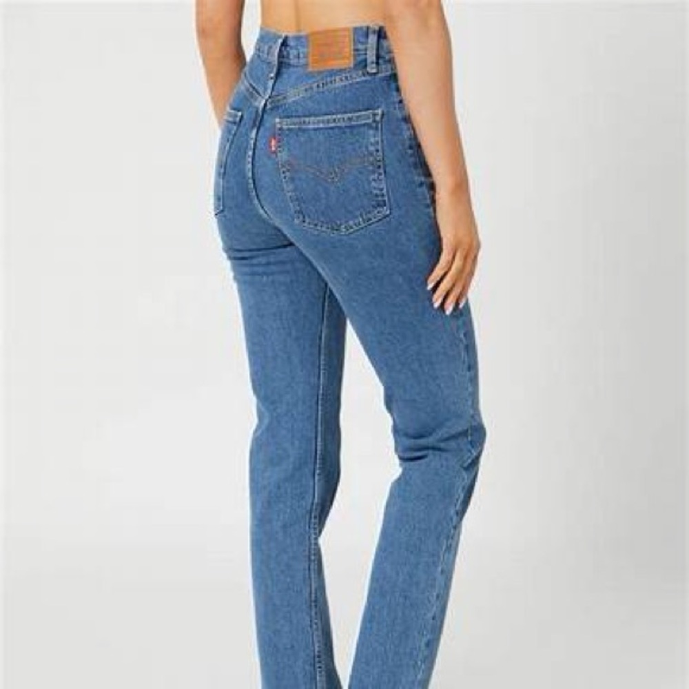 NWOT Levi’s Premium 70s High Slim Straight Jeans
